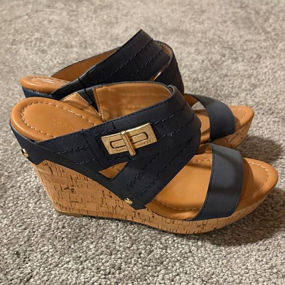 NWOT Tommy Hilfiger Navy and Tan Wedge Sandals - Picture 1 of 6